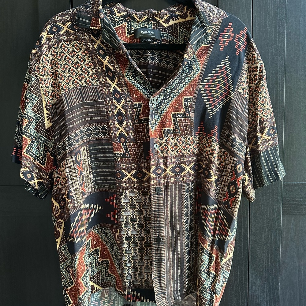 Pull & Bear short sleeve printed button up